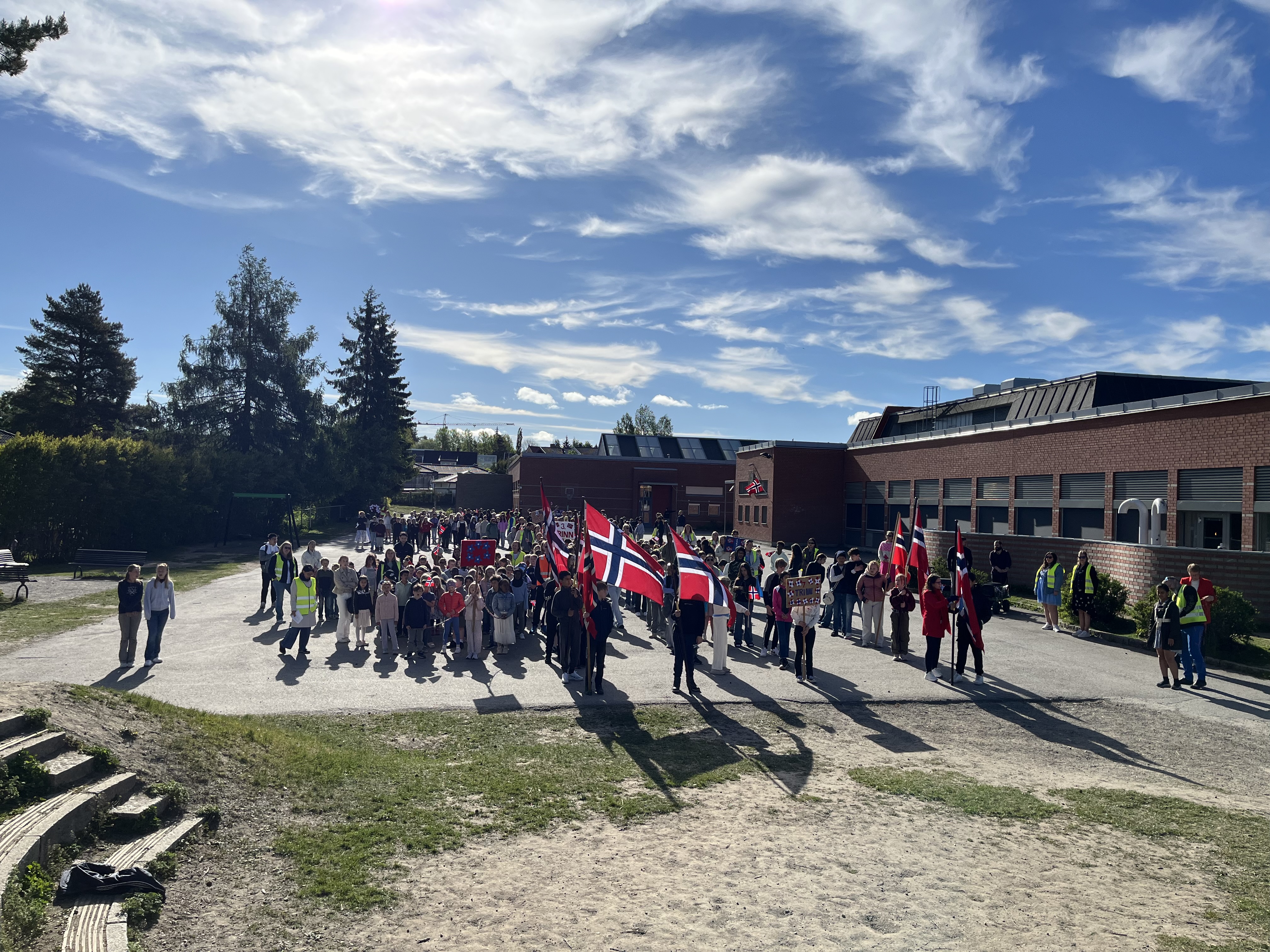 Vellykket 16. mai-arrangement på Døli skole!
