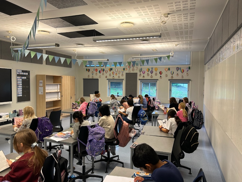 Skolestart og stillelesing på 4. trinn